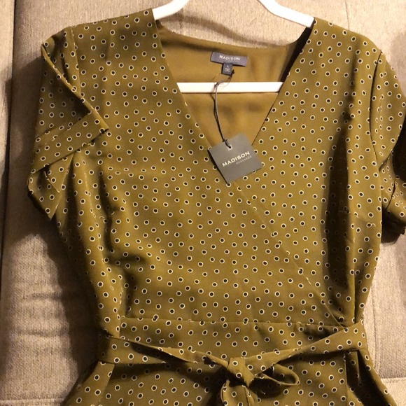 Madison faux wrap v-neck high low dress; short sleeves with cuffs; tie waist; - Picture 9 of 12